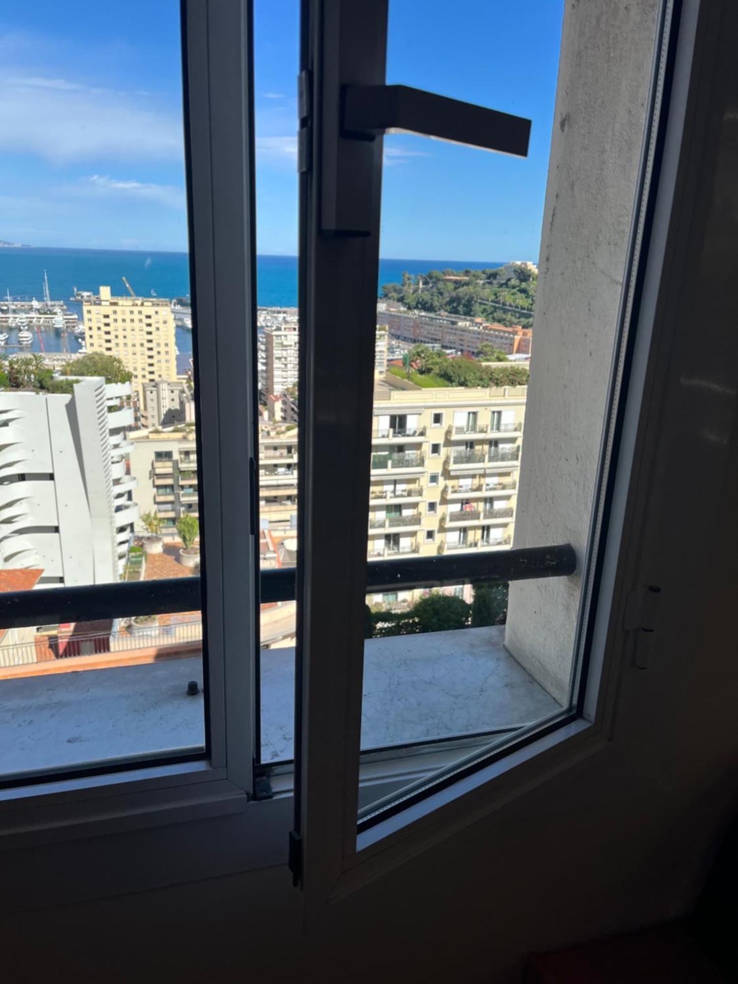 Plein Coeur De Monaco, A 300 Metres A Pied Du Port De Monaco, 4 Pieces Dans Des Escaliers Vue Mer Exceptionnelle Екстер'єр фото